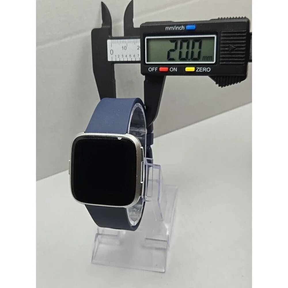 Fitbit Versa FB504 Smartwatch Silver Activity Tracker Tested Working No Charger